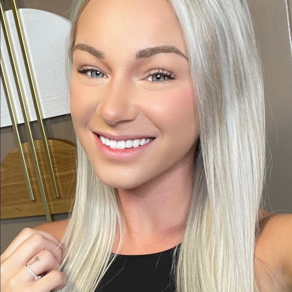 Meet your Posher, Alivia